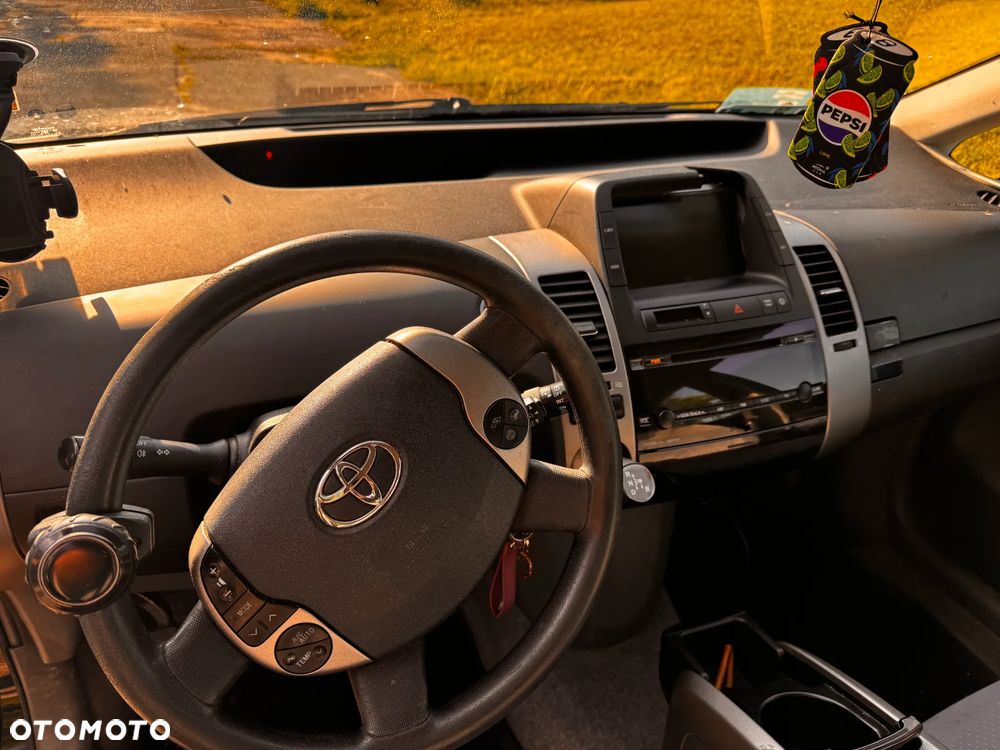 Toyota Prius 1.5 VVT-i Prestige - 8