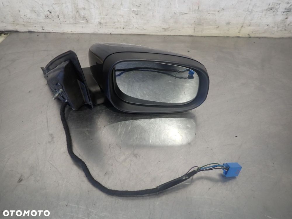 LUSTERKO PRAWE ELEKTRYCZNE VOLVO V50 2.0D - 1