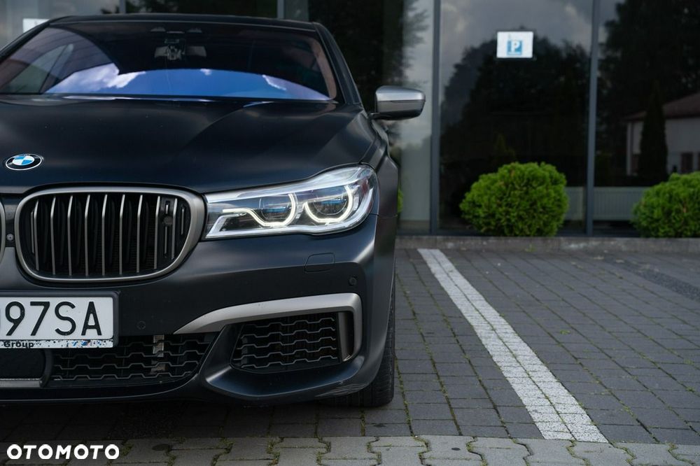 BMW Seria 7 M760Li xDrive - 11