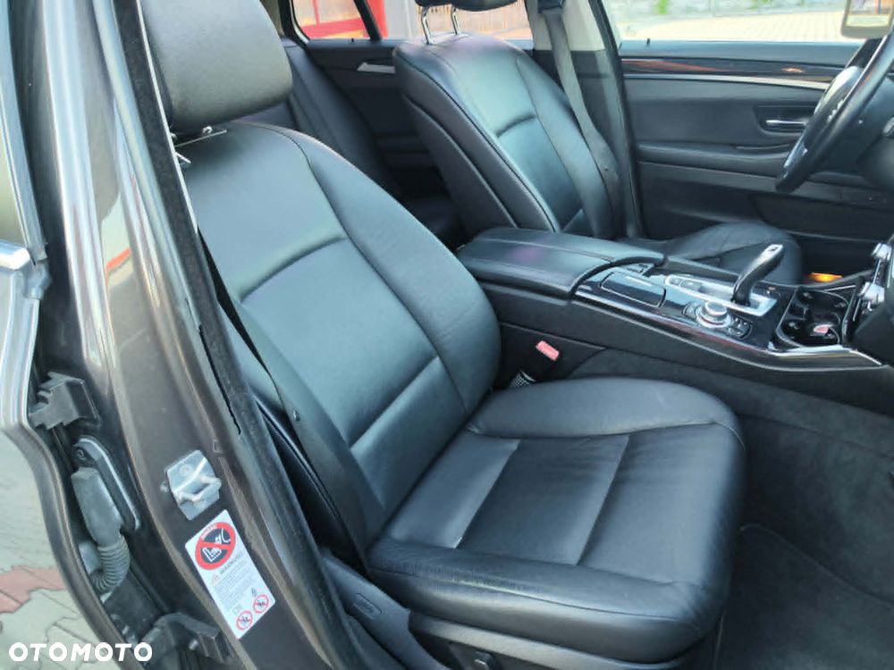BMW Seria 5 525d - 4
