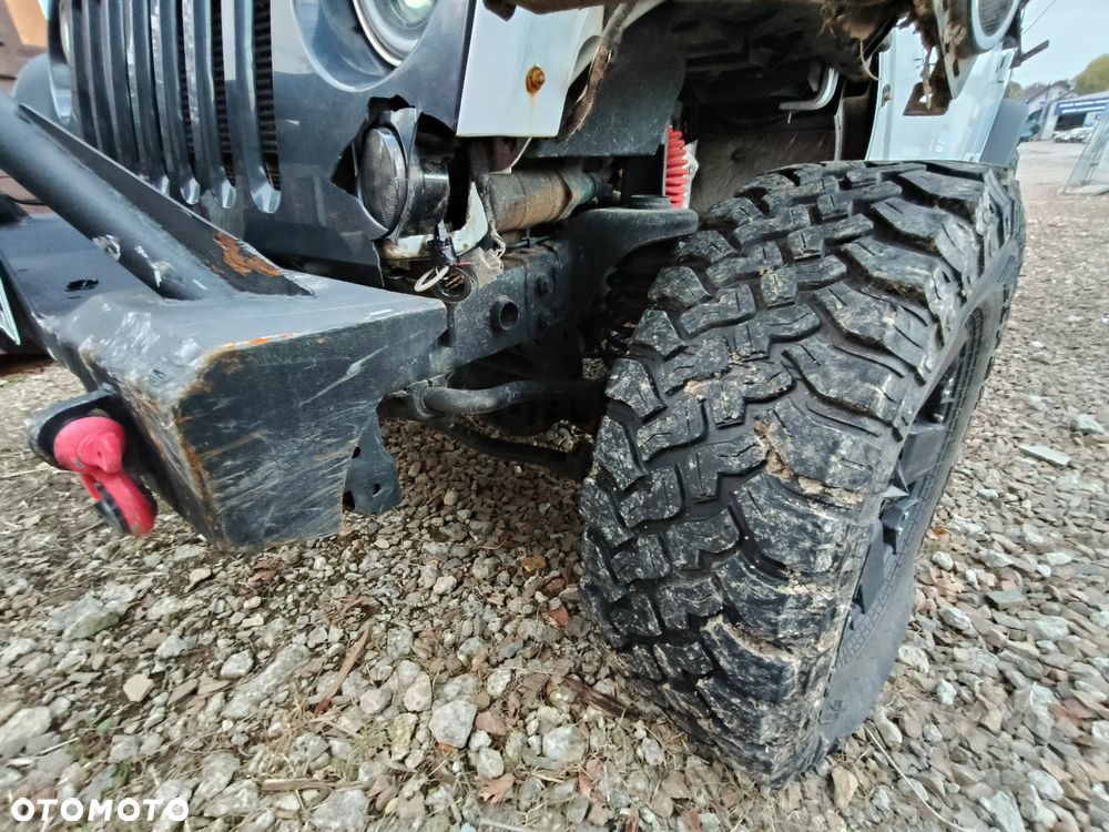 Jeep Wrangler - 26