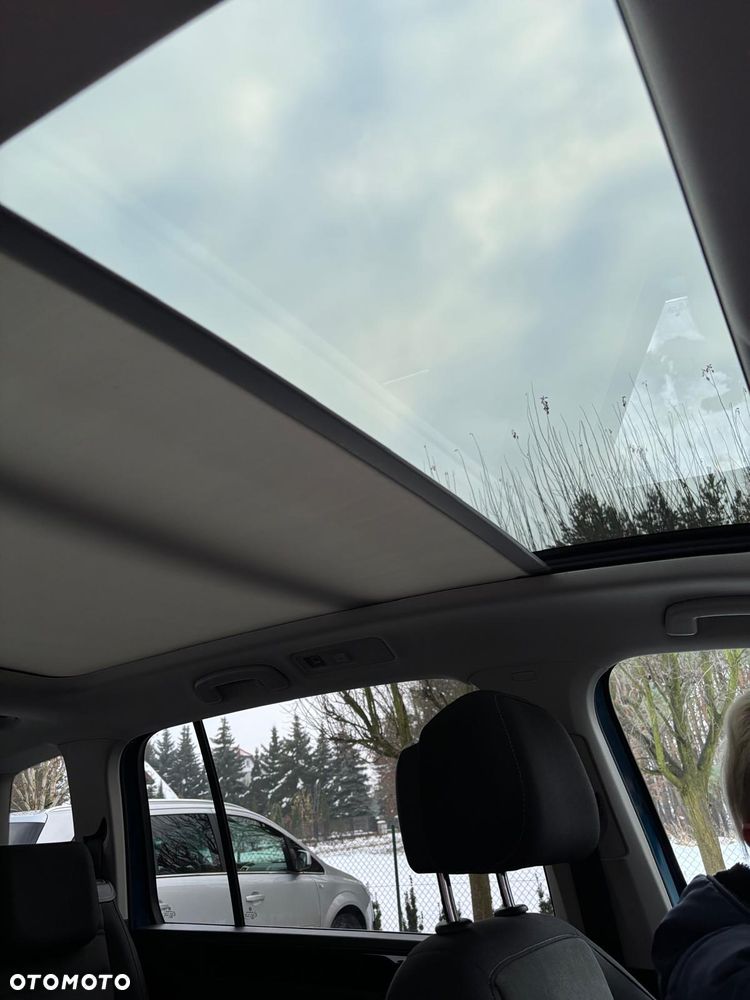 Volkswagen Touran 2.0 TDI SCR DSG Highline - 18