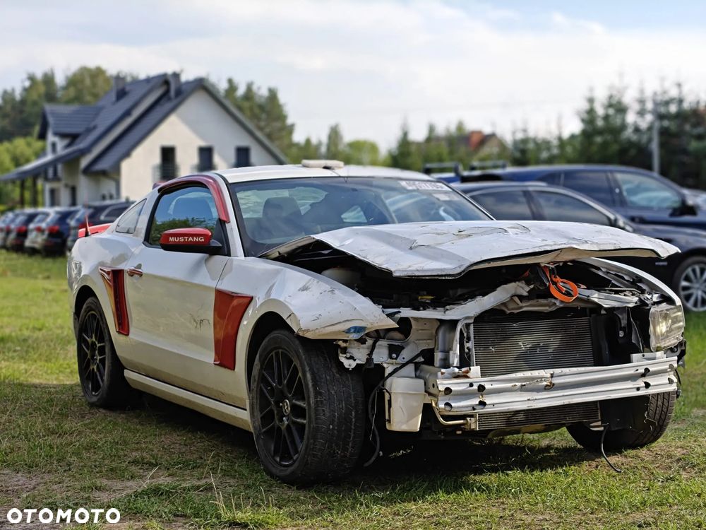 Ford Mustang 3.7 V6 Premium - 3