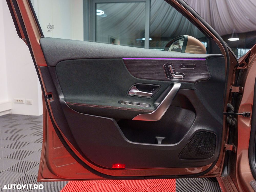 Mercedes-Benz A 250 4Matic 7G-DCT AMG Line - 14