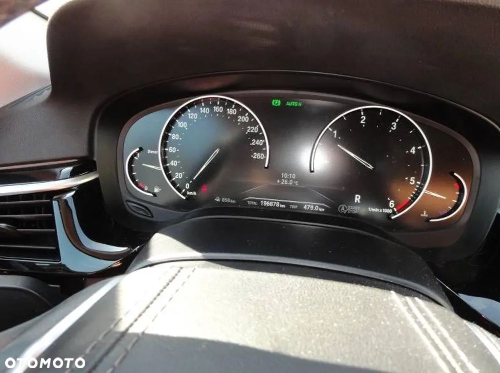 BMW Seria 5 518d Business Edition sport - 15