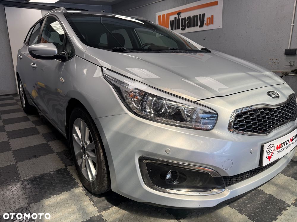 Kia Ceed - 23