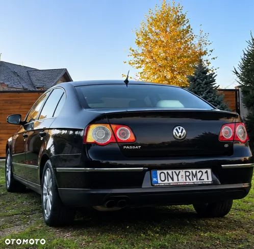 Volkswagen Passat - 5