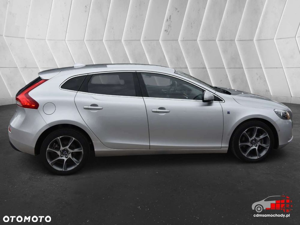Volvo V40 - 11