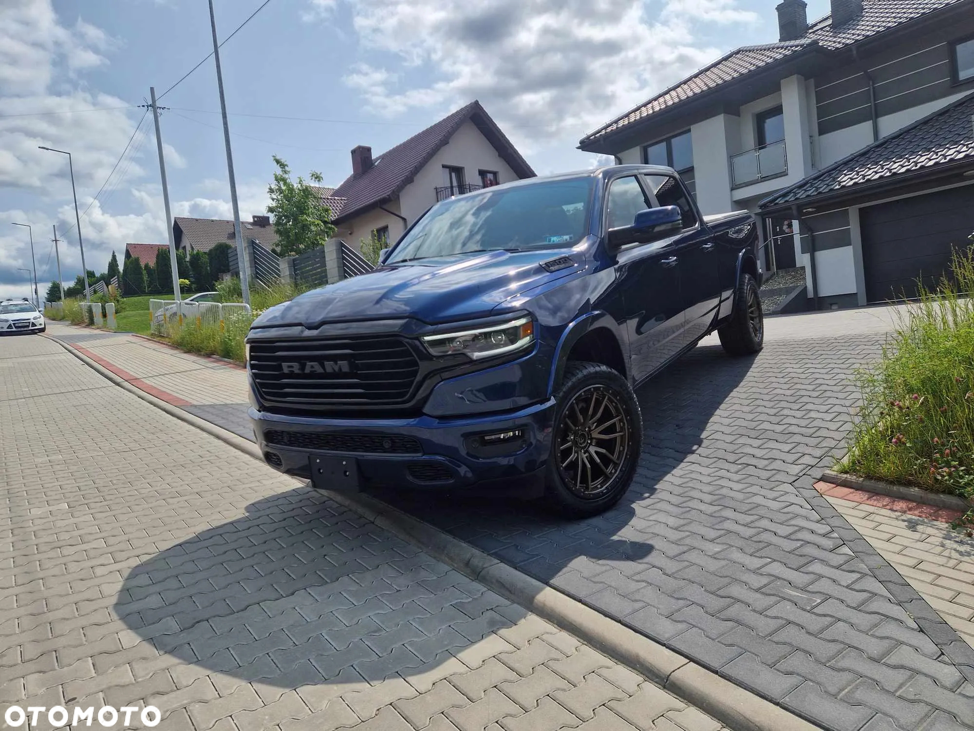 Dodge RAM 1500 5.7 4x4 - 2