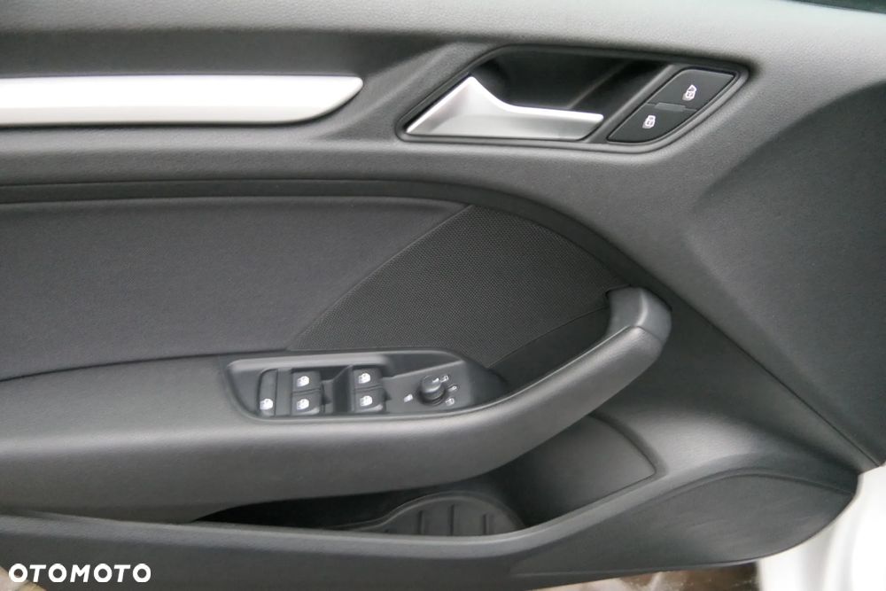 Audi A3 Limousine 1.6 TDI S tronic design - 26