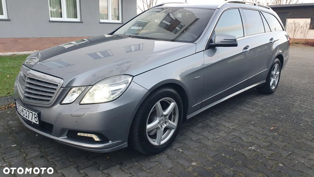 Mercedes-Benz Klasa E 300 BlueTEC 7G-TRONIC Elegance - 1