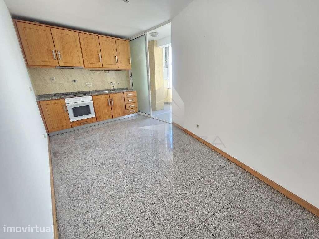 T3 AVENIDA CARVALHA - FANZERES C/ GARAGEM FECHADA - Grande imagem: 3/13