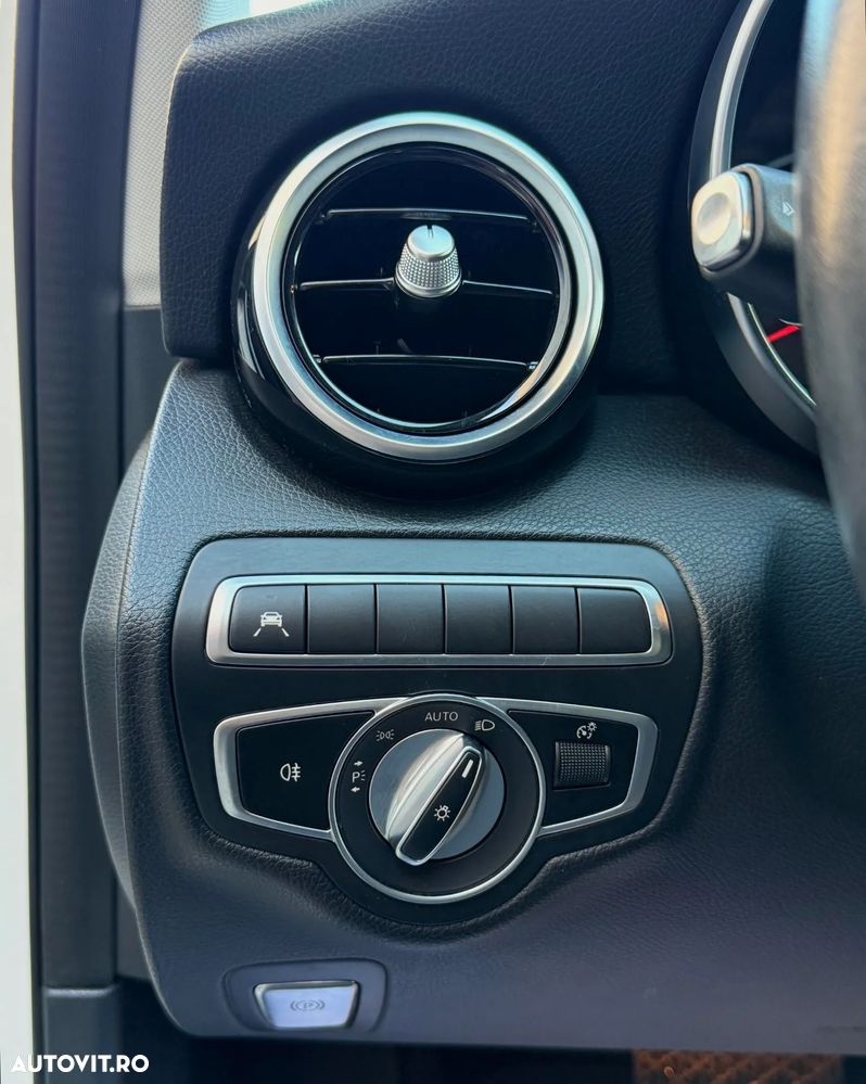 Mercedes-Benz C 220 d 4MATIC 9G-TRONIC - 31