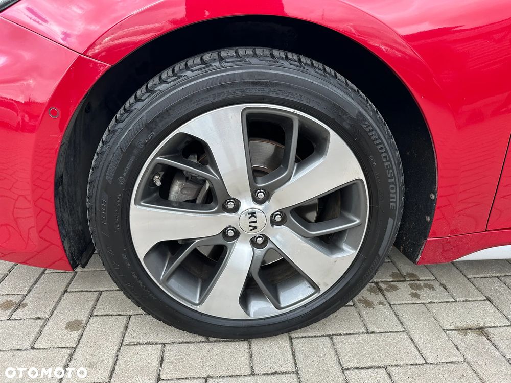 Kia Optima - 30
