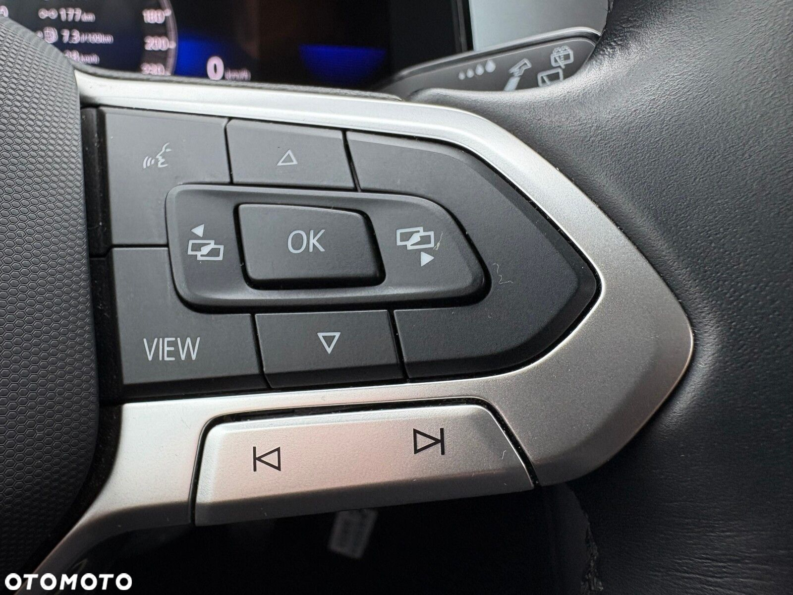 Volkswagen T-Roc 1.0 TSI Life - 24