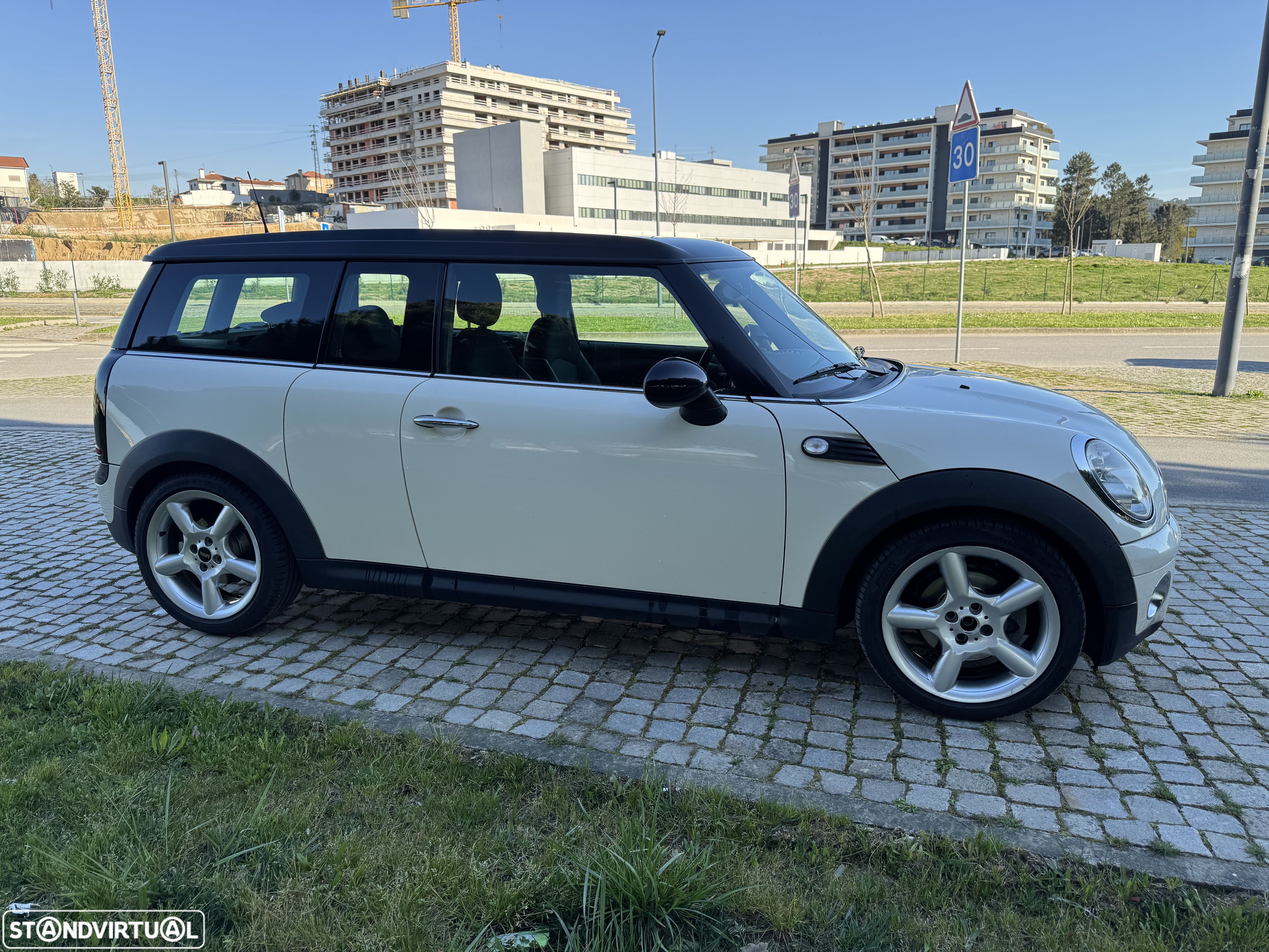 MINI Clubman Cooper D - 1