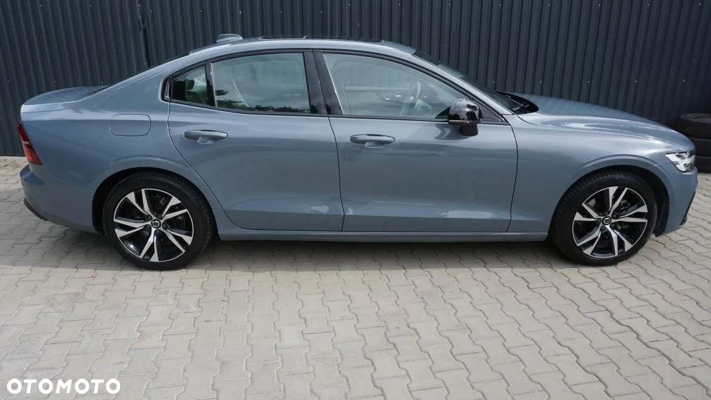Volvo S60 B5 B Ultimate Dark - 10