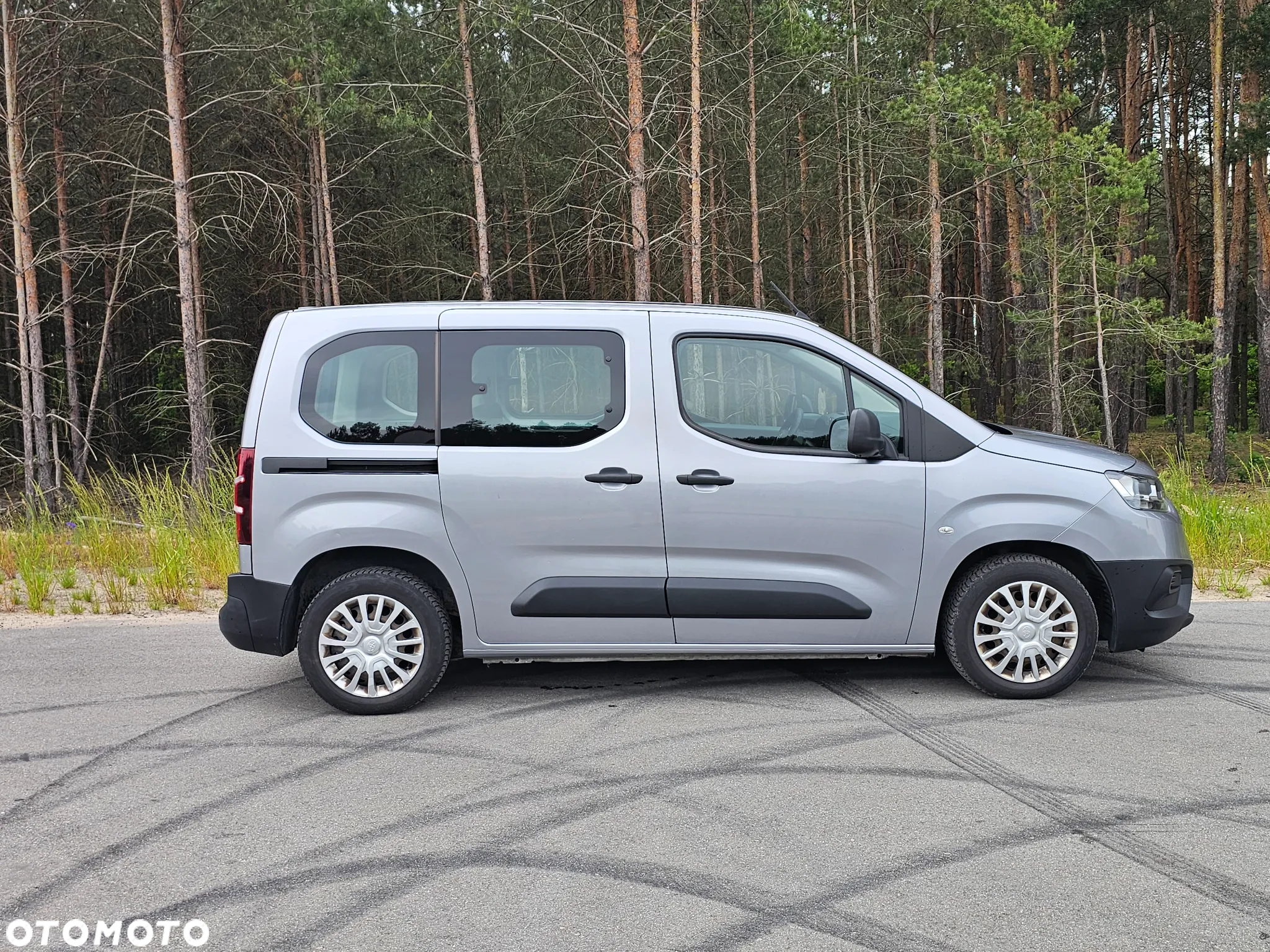 Toyota Proace City Verso 1.2 D-4T Combi - 6