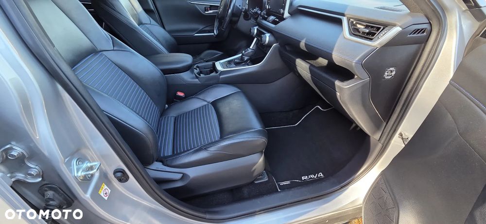 Toyota RAV4 - 7