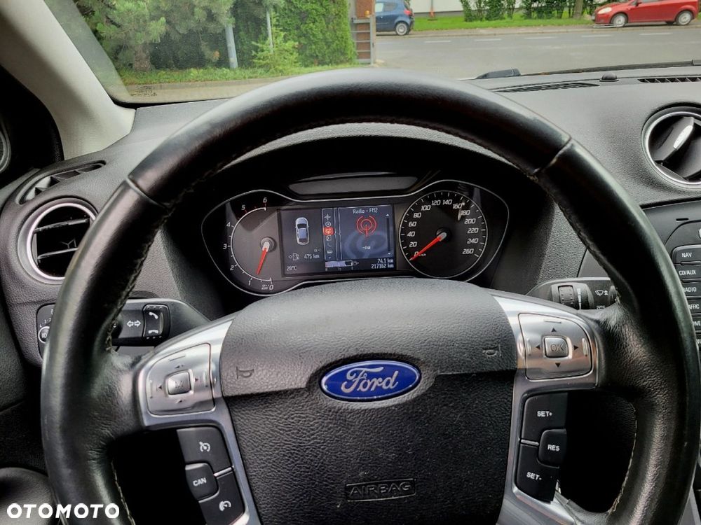 Ford Mondeo - 27