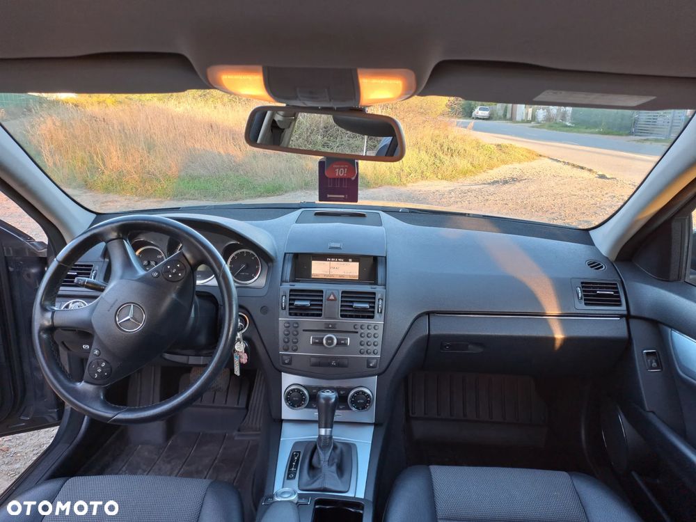 Mercedes-Benz Klasa C 220 T CDI DPF Automatik BlueEFFICIENCY Avantgarde - 15