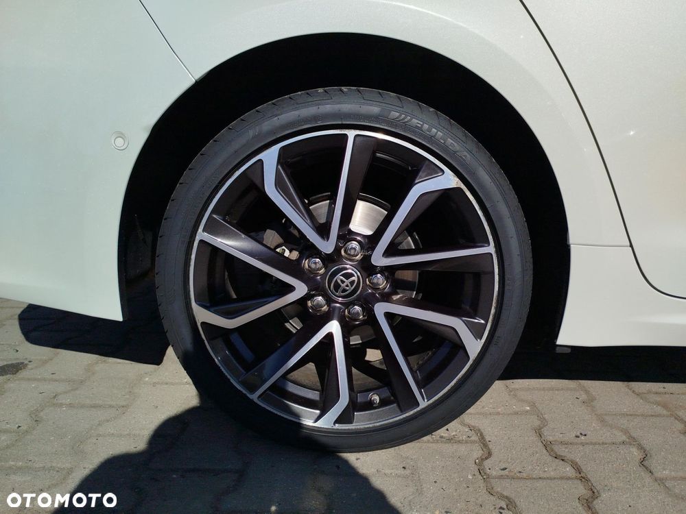 Toyota Corolla 1.8 Hybrid Executive - 17