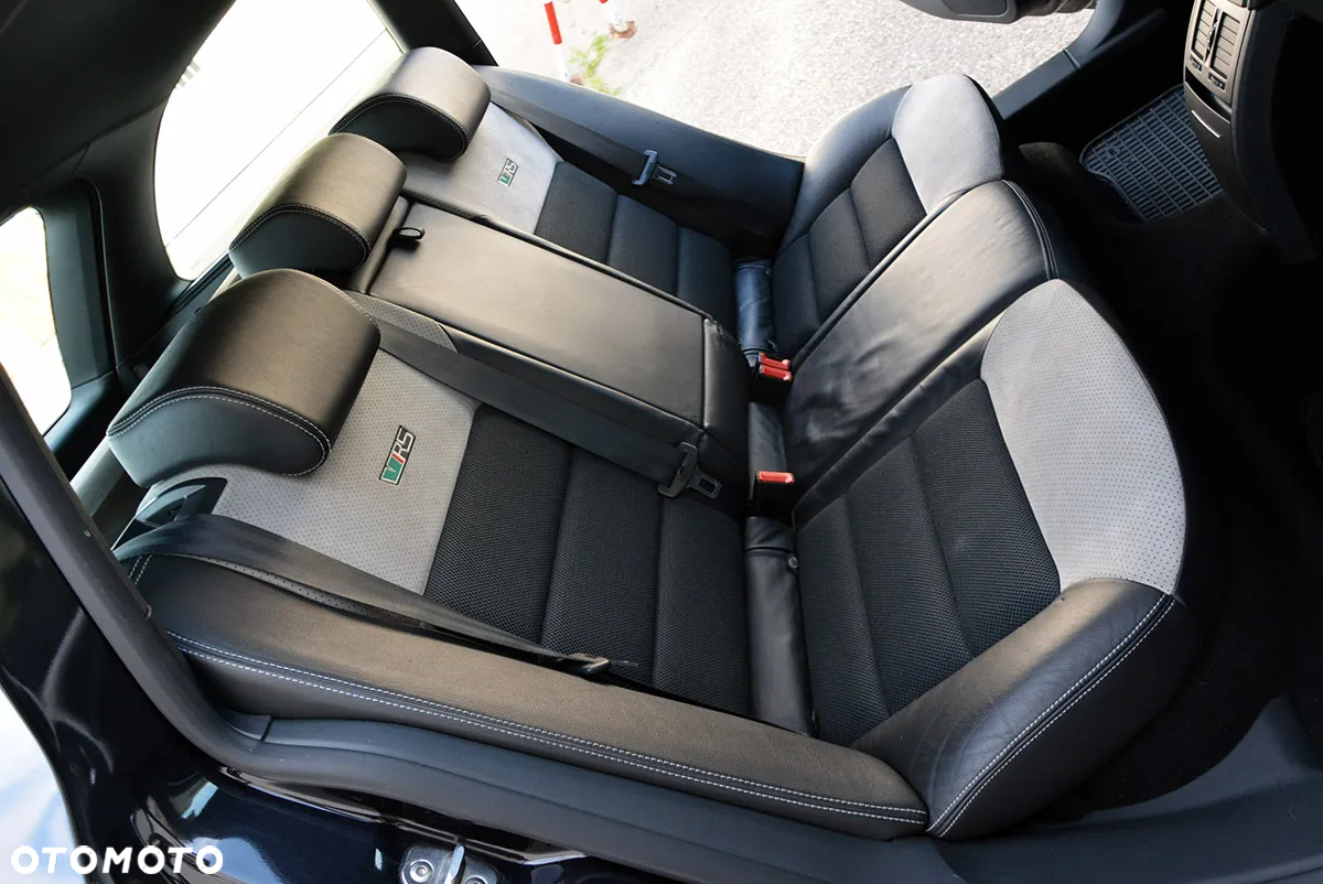 Skoda Octavia Combi 2.0 TDI CR DPF DSG RS - 37