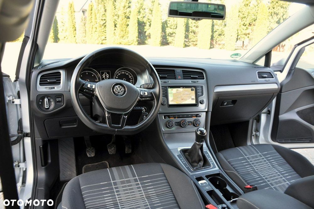 Volkswagen Golf - 29