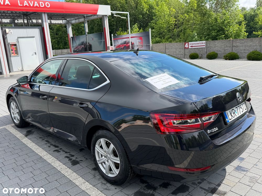 Skoda Superb 1.6 TDI Ambition DSG - 3