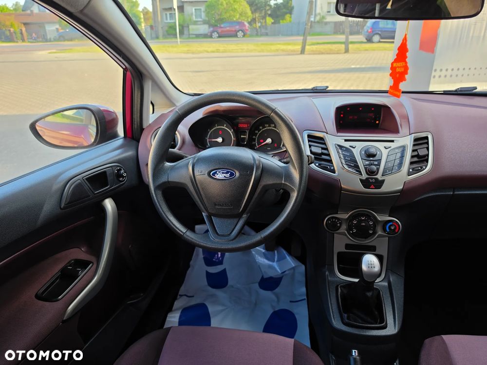 Ford Fiesta 1.25 Celebration - 10