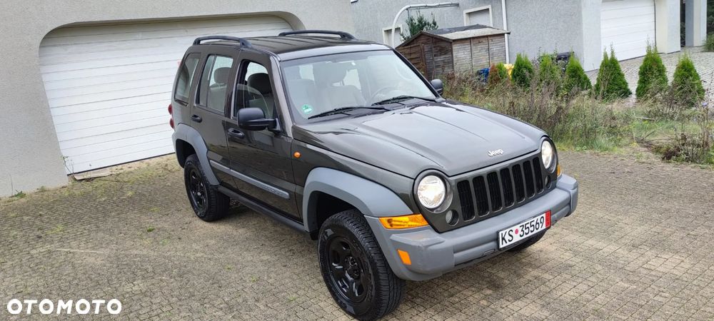 Jeep Cherokee 2.4 Sport - 25