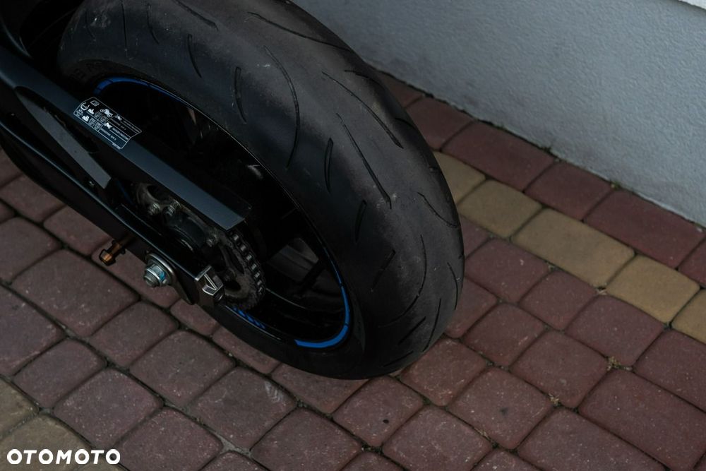 Suzuki GSX - 9
