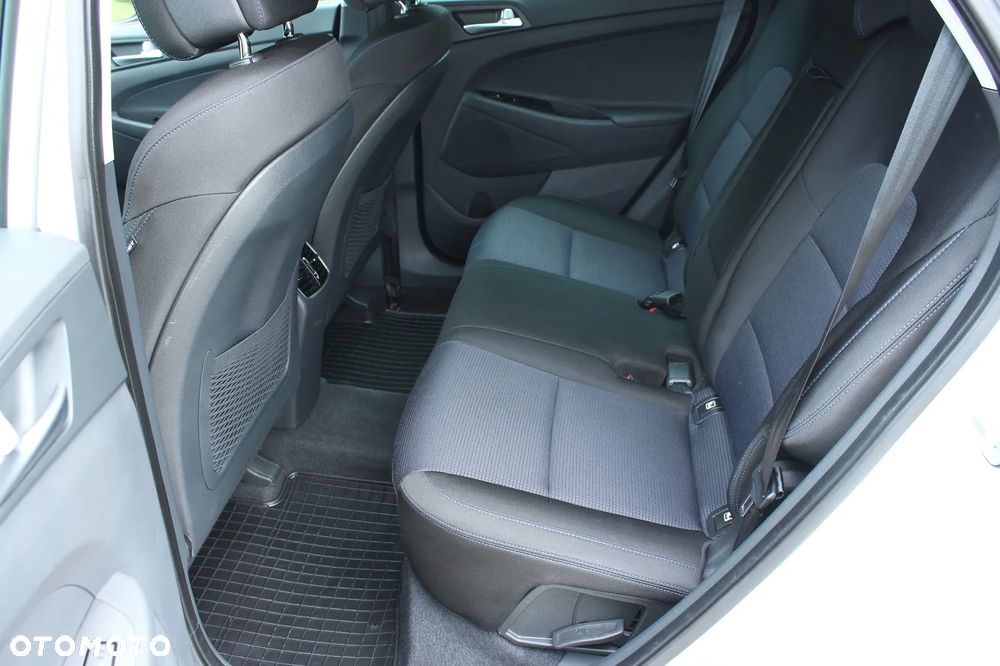 Hyundai Tucson blue 1.7 CRDi 2WD Style - 29