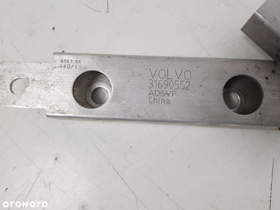 VOLVO S90 V90 II 16- BELKA PRZEDNIA GÓRNA PRZÓD PAS PRZEDNI 31690552 - 2