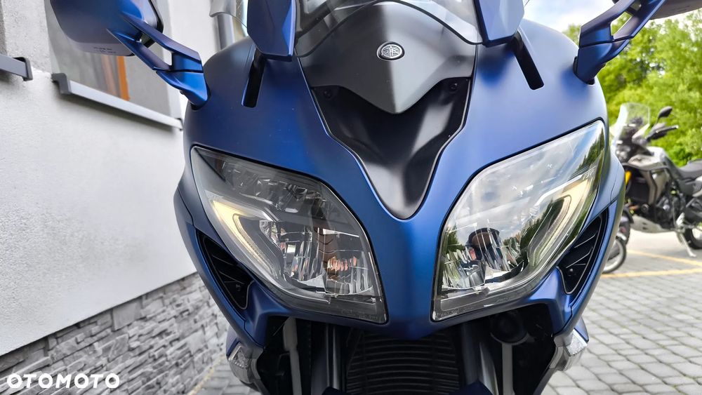 Yamaha FJR - 17