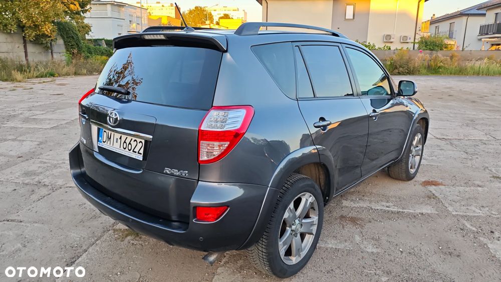 Toyota RAV4 - 13