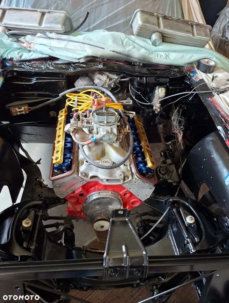 Chevrolet Corvette - 12