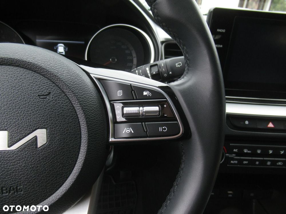 Kia Ceed 1.5 T-GDI M - 14