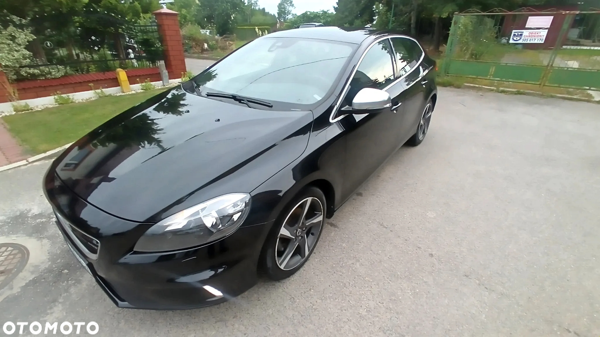 Volvo V40 D2 R-Design - 33