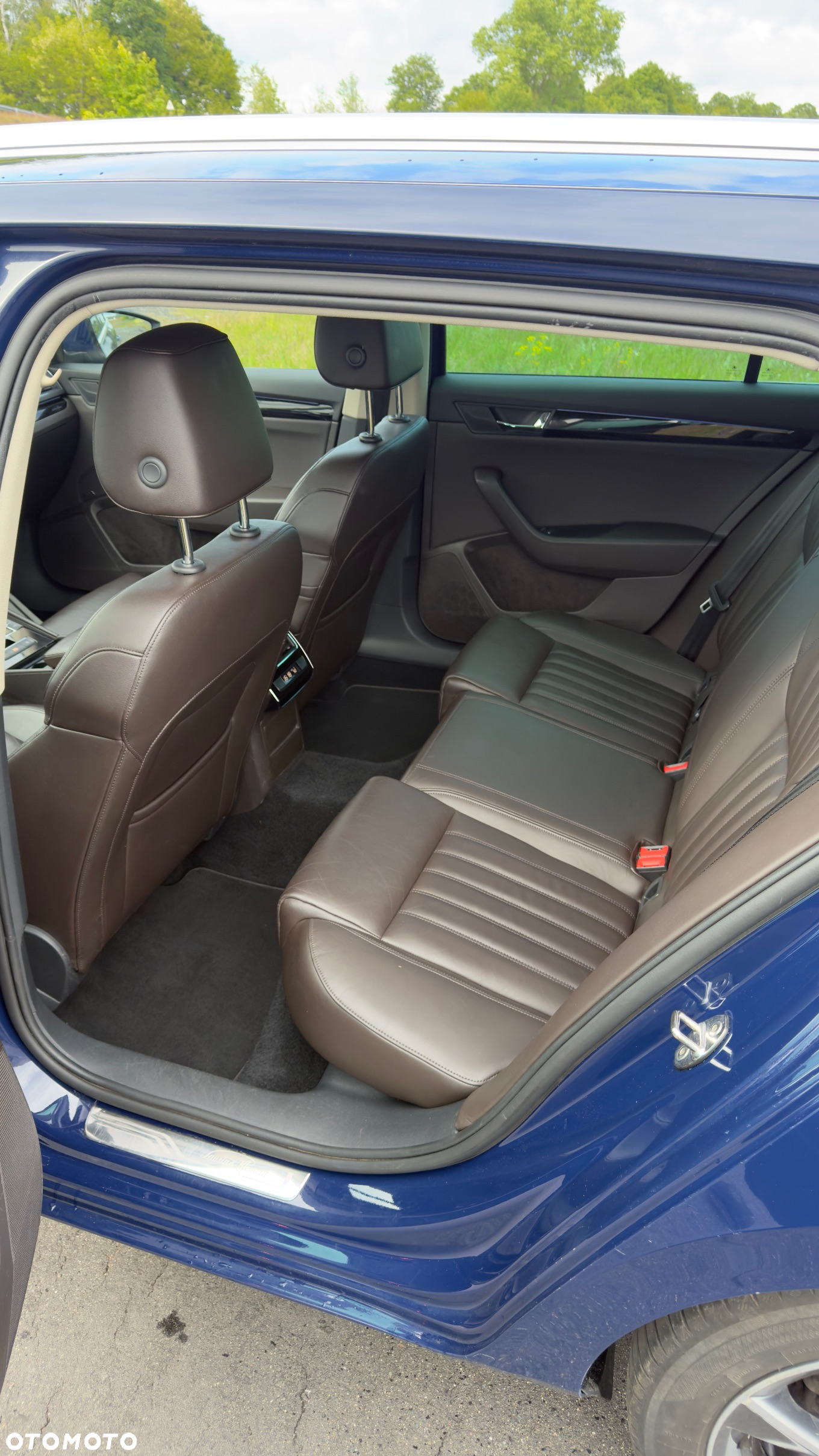 Skoda Superb 2.0 TDI L&K DSG - 12