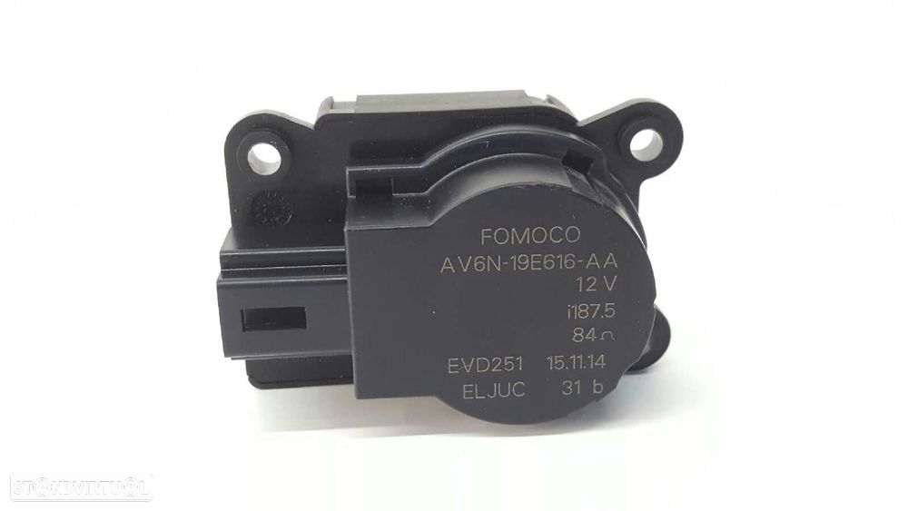 MOTOR DE ABA DE AQUECIMENTO FORD FOCUS LIM. TREND + - 1