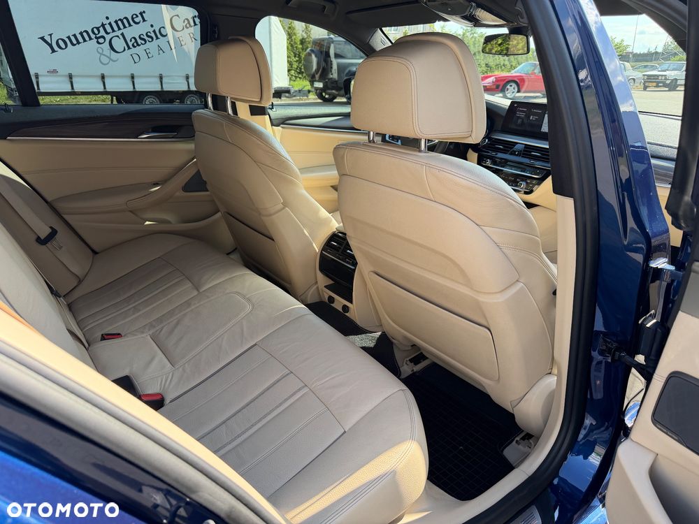 BMW Seria 5 530d xDrive M Sport sport - 10