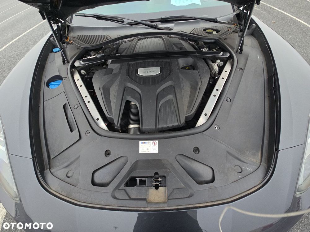 Porsche Panamera PDK - 11