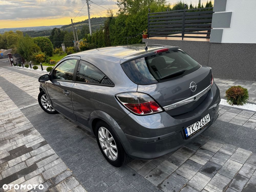 Opel Astra GTC 1.6 Cosmo - 7