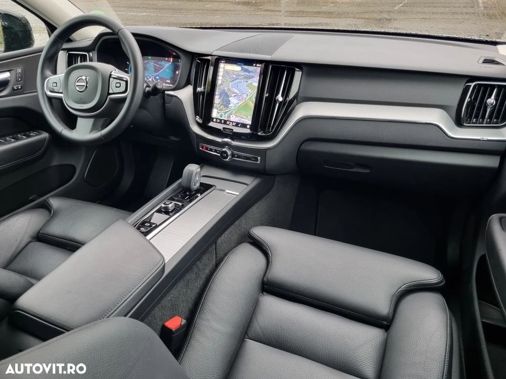 Volvo XC 60 B4 MHEV R-Design - 11
