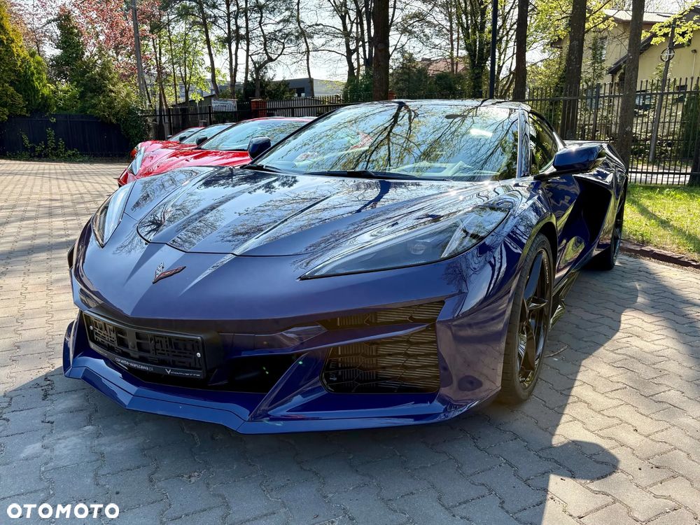 Chevrolet Corvette - 3