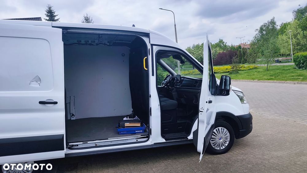 Ford Transit - 24
