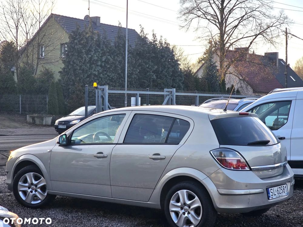 Opel Astra 1.4 Enjoy - 9