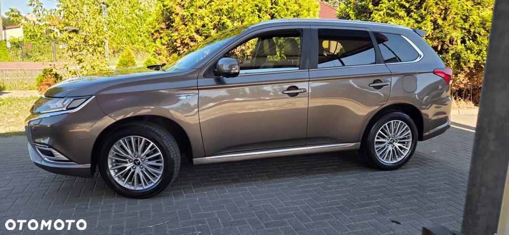 Mitsubishi Outlander 2.4 4WD Diamant+ - 8