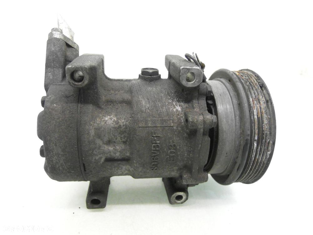 KOMPRESOR KLIMATYZACJI RENAULT CLIO II 1.5 dCi 7700273801 8D6V12 - 1